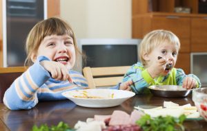 تغذية الاطفال من عمر 3 سنوات حتى 5 سنوات