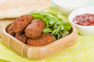 وصفة بالدجاج للاطفال ليأكلها طفلك بيديه