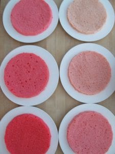 طريقة عمل تورتة درجات الروز (Omber Cake ) بالخطوات والصور