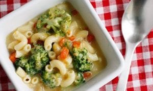 شوربة الدجاج والباستا