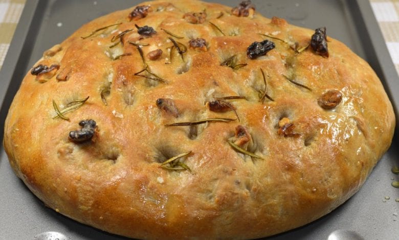 طريقة عمل خبز الفوكاشيا الايطالي