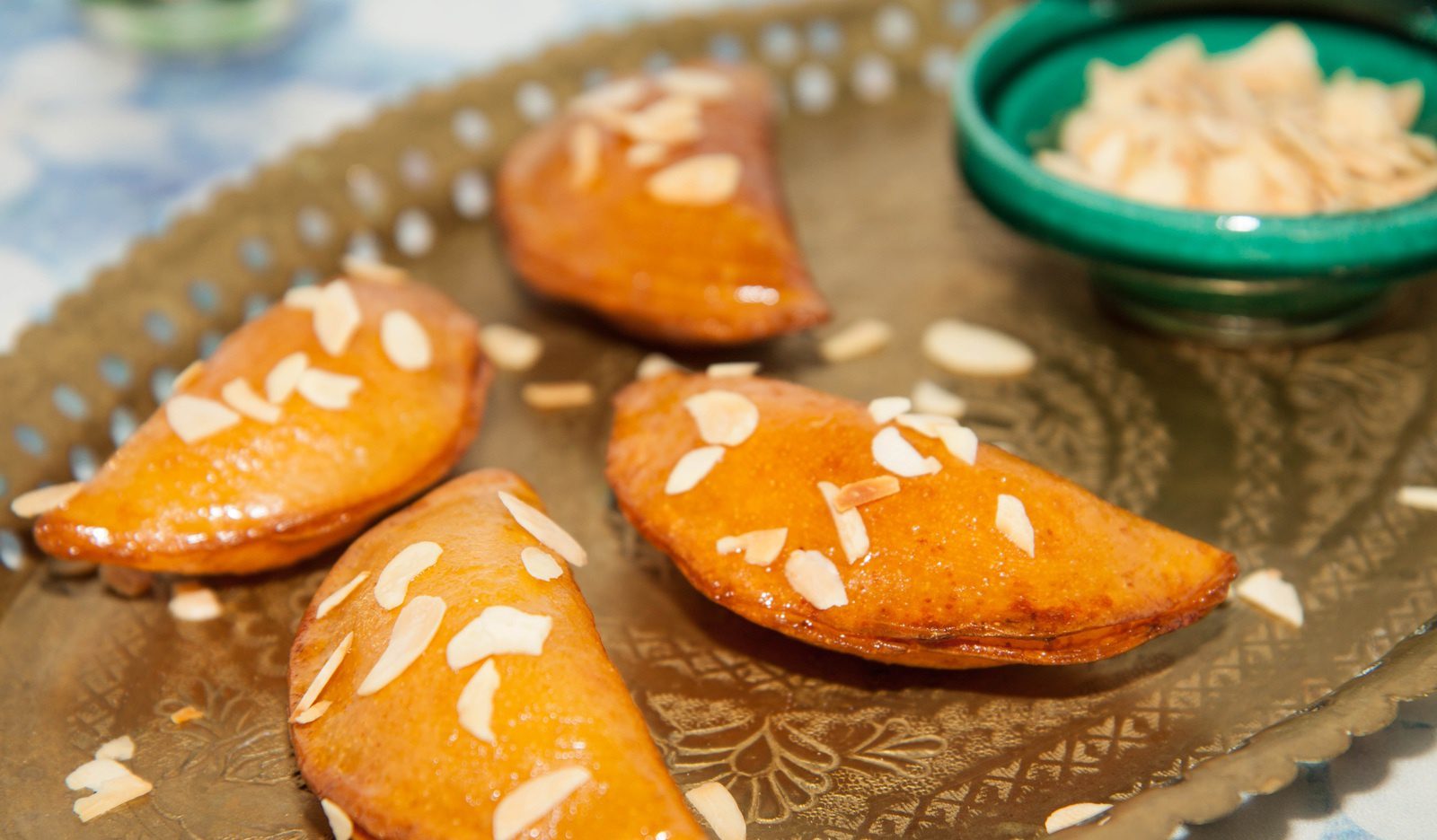 Photo of طريقة عمل قطايف بالجبنة اللذيذة