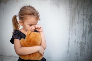انواع واعراض الفوبيا وهل لها علاقة بطريقة التربية ؟