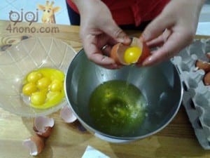 طريقة عمل حلوى لاكريم بعجينة اللوز بالصور