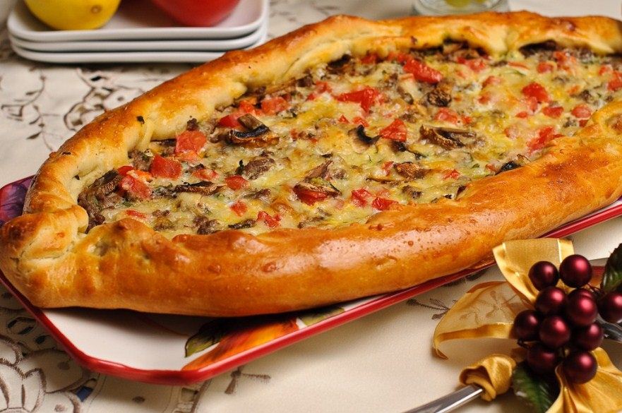 طريقة عمل البيتزا التركية البايد ولا أسهل بالصور