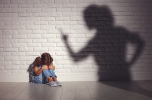 10 امور تدمر الطفل وامور تبني شخصيته