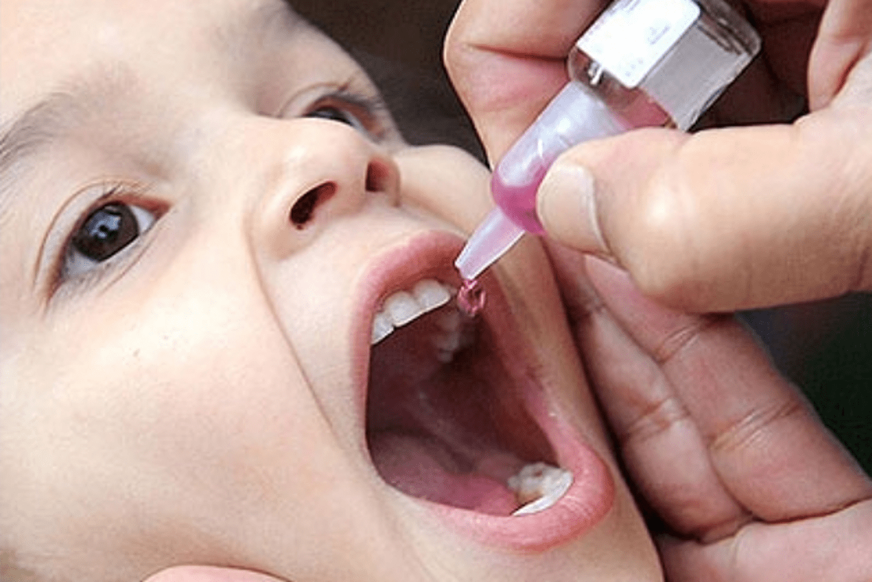 أهمية تناول تطعيم شلل الاطفال في حملات وزارة الصحة