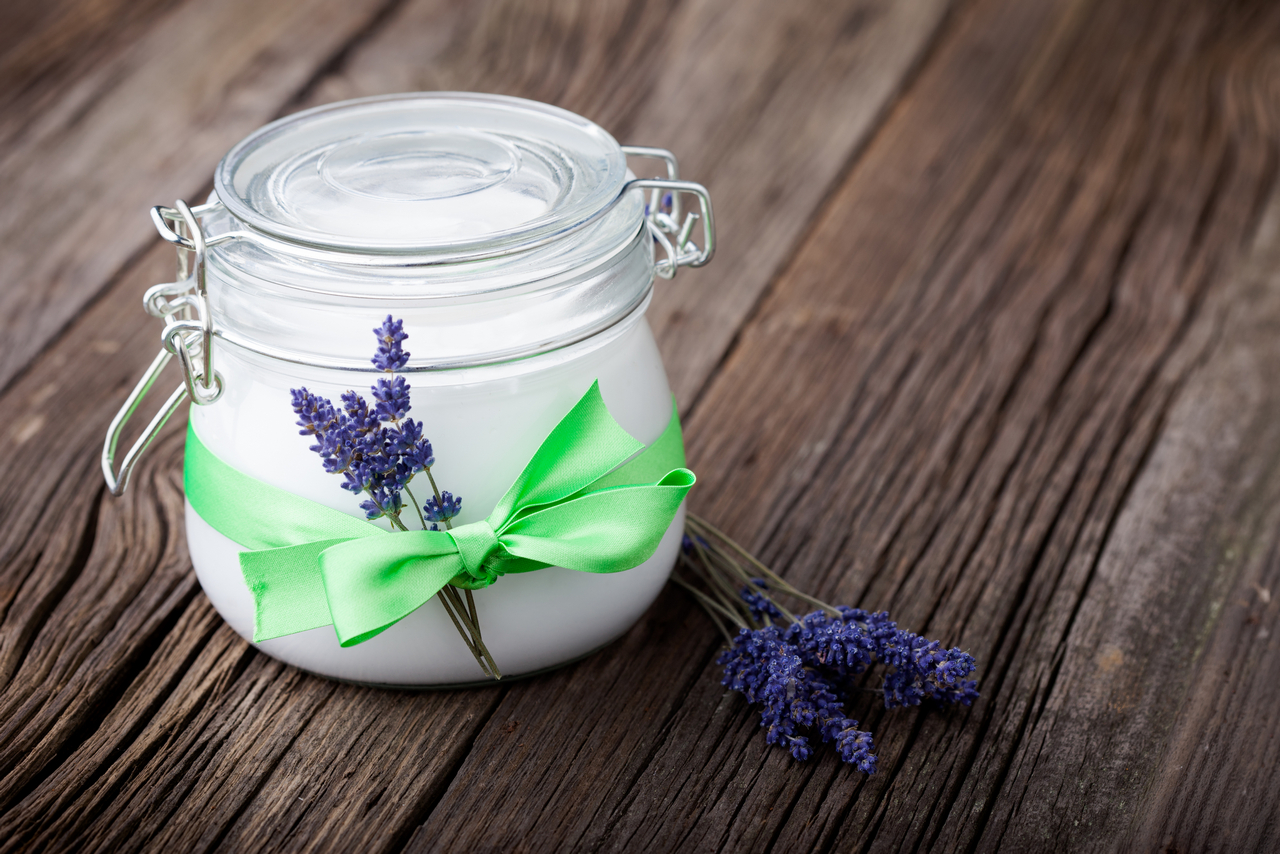 طريقة عمل المخمرية الخليجية لتعطير الشعر والجسم