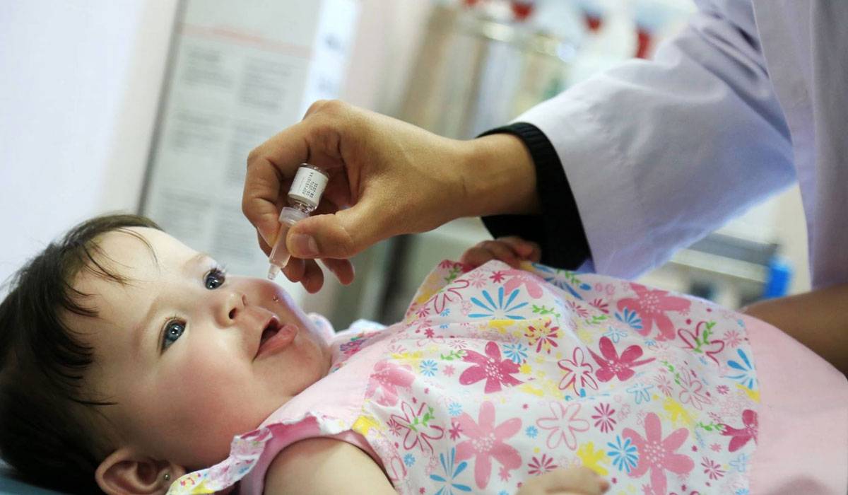 أهمية تناول تطعيم شلل الاطفال في حملات وزارة الصحة