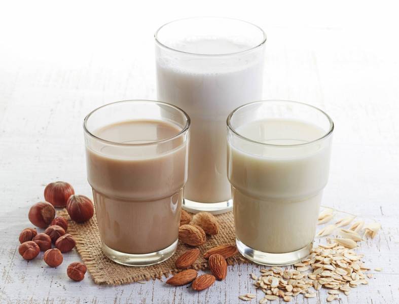 أفكار لفتح شهية الطفل لتناول الحليب