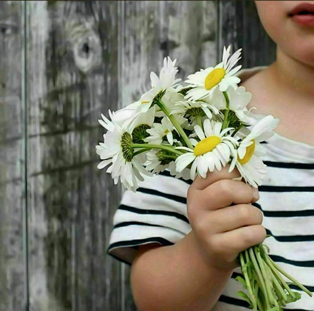 اخرج المشاعر الحلوة وتعلم أن تعيش الحياة بأبتسامة