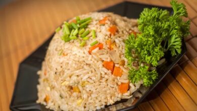 Photo of طريقة عمل الارز المقلي بطريقة جديدة وشهية بالصور