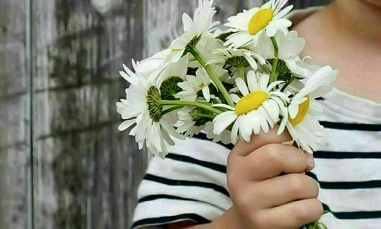 اخرج المشاعر الحلوة وتعلم أن تعيش الحياة بأبتسامة