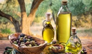 استخدامات زيت الزيتون لتنظيف المنزل
