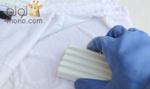 طرق التخلص من بقع الدم على الملابس بالصور