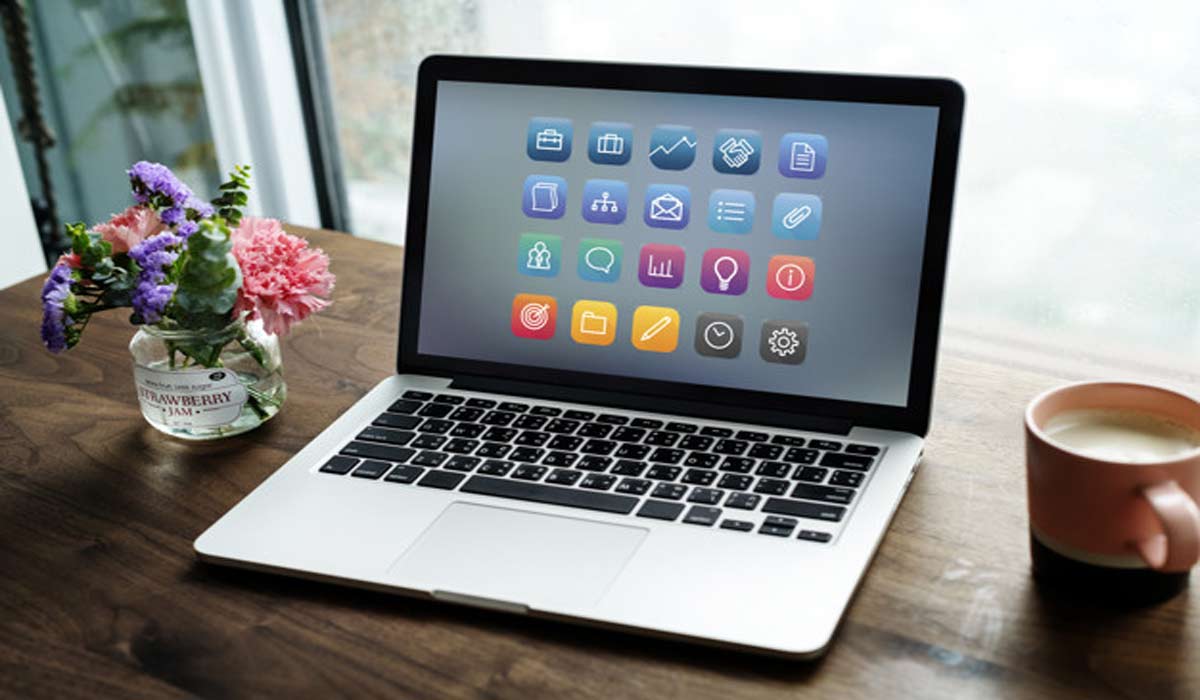 4 خطوات سهلة لتنظيف اللابتوب
