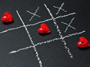 حنان المرأة هو الذى يصون حبها وزواجها
