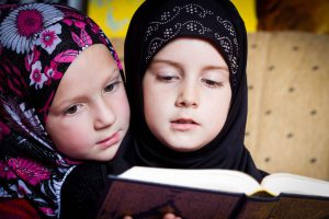 عشر خصوصيات في تربية البنات