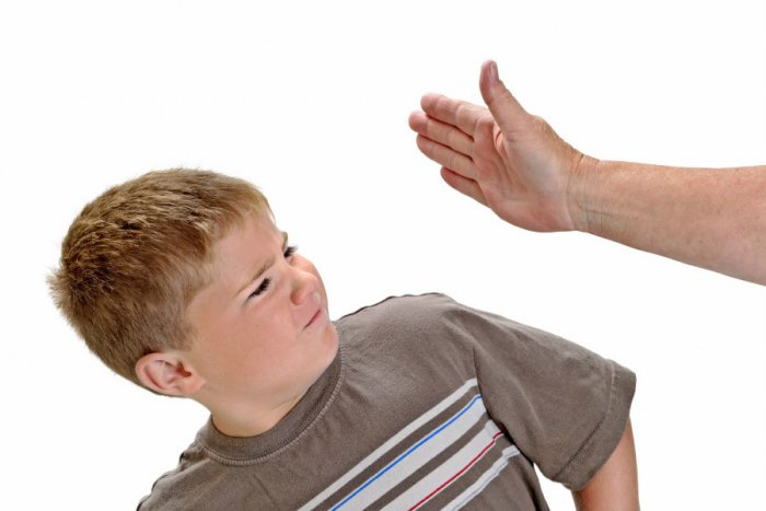 عقاب الابناء بأسلوب ذكي