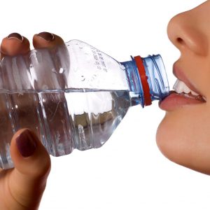كيف تتخلصي من جفاف الفم والحلق في رمضان