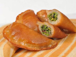 طريقة عمل القطايف بانواعها