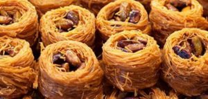 ملف يشمل جميع أنواع و طريقة الكنافة