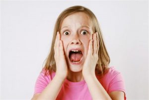 سلوكيات الطفل المبالغ فيها كيف تعالجيها؟