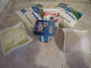 طريقة عمل الزبادى البيتي السادة والزبادي المحلى