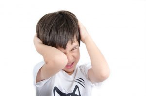 أسباب الكهرباء الزائدة فى المخ عند الأطفال وطرق التعامل معه