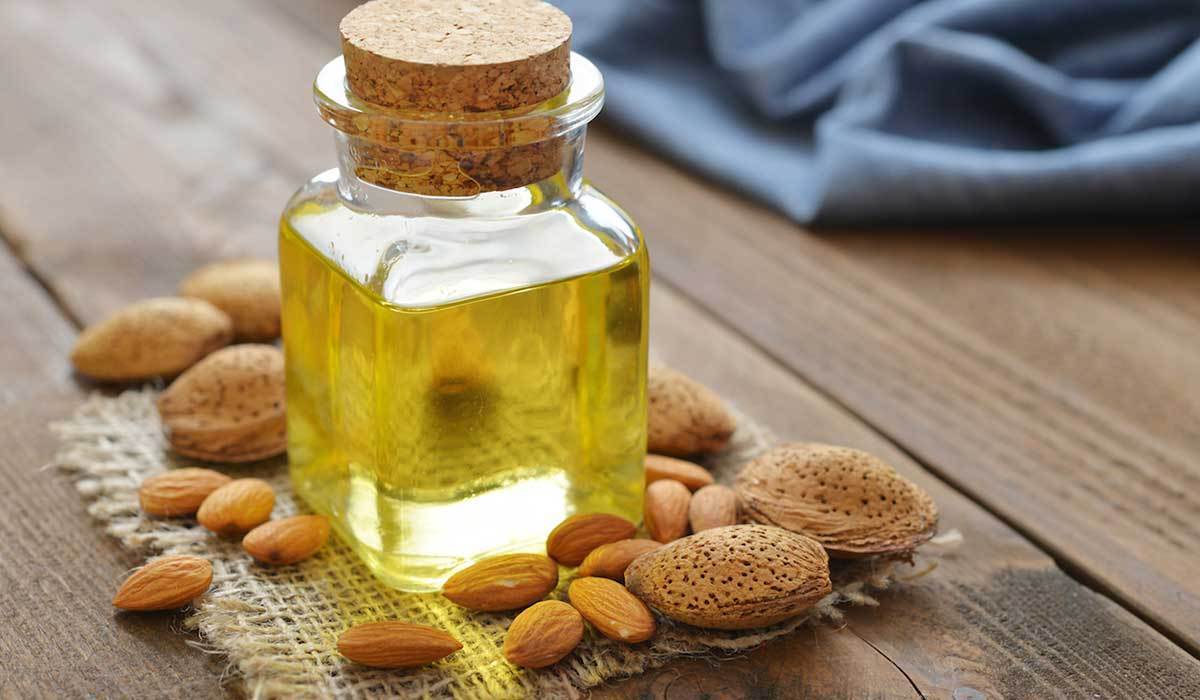 أفضل الزيوت الطبيعية لشعر طفلك