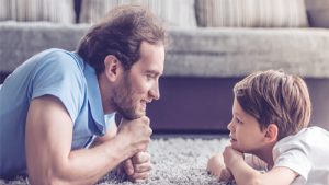 كيفية التعامل مع تقليد الاطفال للآخرين