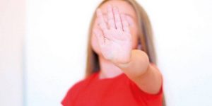 لا تقل لطفلك كلمة لا لهذه الأسباب