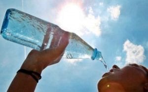 نصائح لتجنب اثار ارتفاع درجات الحرارة للكبار والصغار