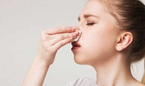 علاج نزيف الانف بالفازلين للصغار والكبار