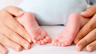 Photo of اخطاء بعد الولادة ترتكبيها مع نفسك ومع رضيعك