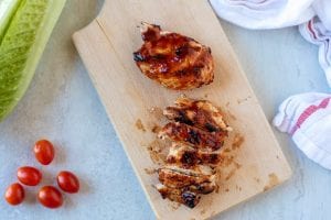 طريقة عمل سلطة الدجاج بصوص الباربيكيو