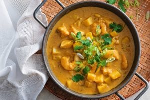 طريقة عمل الجمبري بالكاري والكريمة ولا أروع