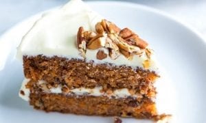 طريقة عمل كيكة الجزر والجوز بطريقة سهلة