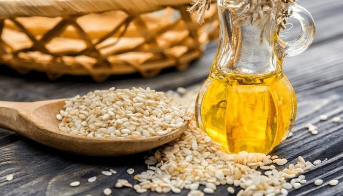 طريقة عمل بلسم لعلاج الشعر الجاف
