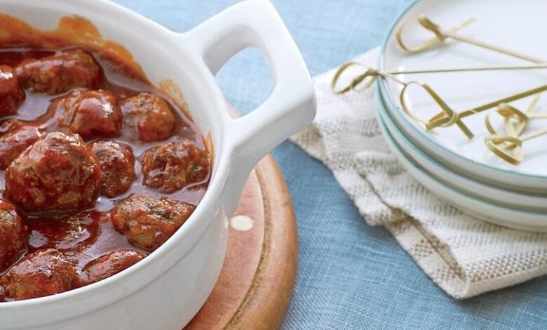 طريقة عمل كور اللحم بصوص البابريكا وخبز النان بكل سهولة