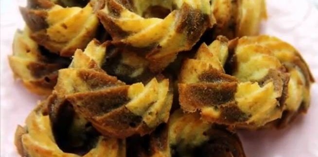 طريقة عمل كعكات ماربل القهوة بالخطوات مصورة
