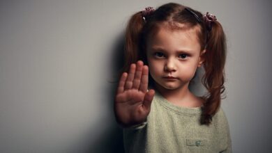 العلاقه بين العقاب الجسدي والصحة النفسية للطفل