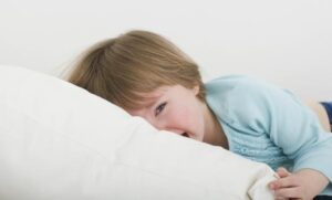 الفرق بين الكابوس والفزع الليلي والأسباب والعلاج