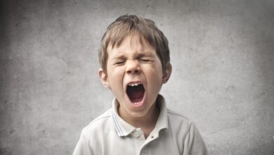ماذا تفعلين إذا قال لك طفلك " انا اكرهك "