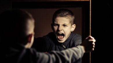 كيف ابعد تفكير الطفل عن السلوك العنيف