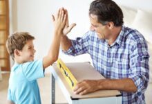 دور الاسرة في نمو شخصية الطفل