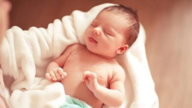 لا تفعلو هذه العادات والتقاليد تضر المولود