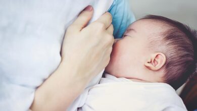 طريقة التواصل مع الطفل اثناء الرضاعة الطبيعية