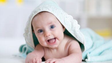 هل طفلي يراني؟ إليكِ حقائق عن الرؤية عند الاطفال