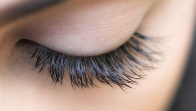 طرق طبيعية لتكثيف الرموش
